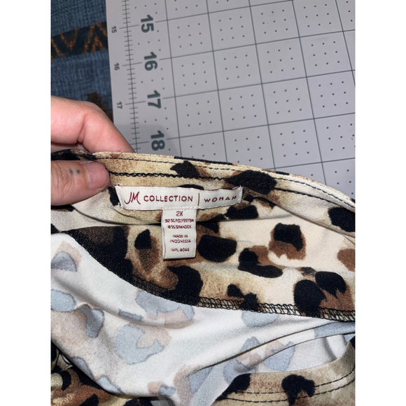 Women's JM Collection Top Size 2X Brown Animal Print - Picture 2 of 2